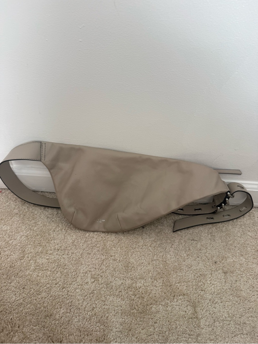 Rag & Bag Sling Belt Bag Petra in Leather in Antique White Cream - Picture 4 of 8